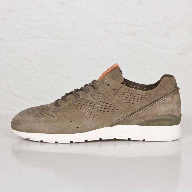 new balance 996 deconstructed femme